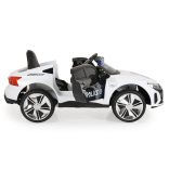 Audi RS e-tron 717 Police elektromos autó rendőrségi FEHÉR